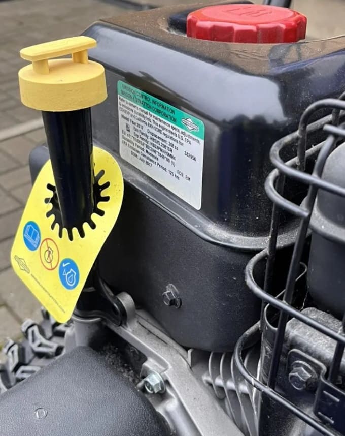 Cнегоуборщик MASTERYARD MX 8022B Б/У Фото 5 Cнегоуборщик MASTERYARD MX 8022B Б/У Обзор-Фото 5