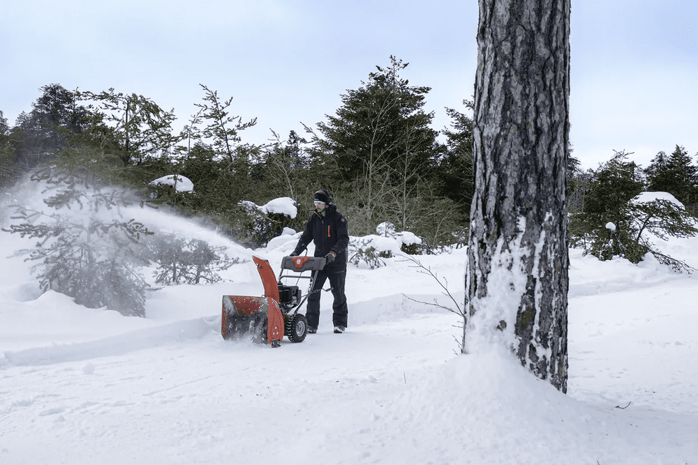 Снегоуборщик HUSQVARNA ST 124 Фото 11 Снегоуборщик HUSQVARNA ST 124 Обзор-Фото 11