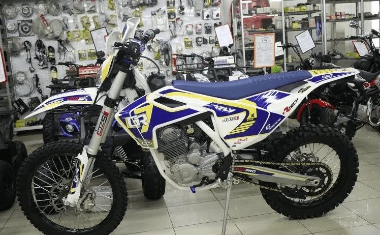 Мотоцикл GR7 F250L-M 4T177FMM ENDURO LITE Б/У Фото 2 Мотоцикл GR7 F250L-M 4T177FMM ENDURO LITE Б/У Обзор-Фото 2