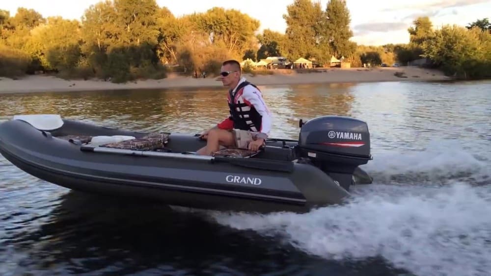 2х-тактный лодочный мотор YAMAHA 40HS (Китай) Фото 3 2х-тактный лодочный мотор YAMAHA 40HS (Китай) Обзор-Фото 3