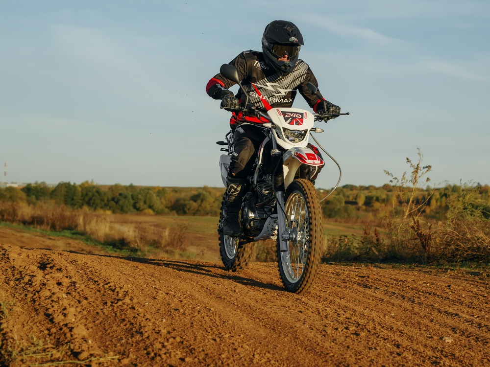 Мотоцикл кроссовый эндуро SHARMAX Sport 240 Фото 19 Мотоцикл кроссовый эндуро SHARMAX Sport 240 Обзор-Фото 19