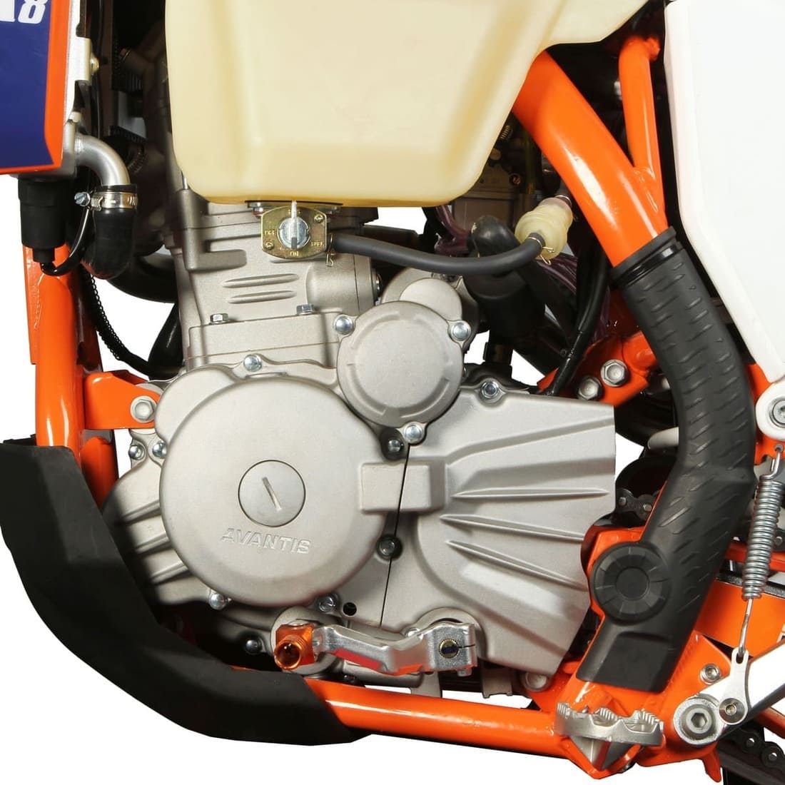 Мотоцикл кроссовый эндуро AVANTIS A8 300 Carb (CBS300/174MN-3) KKE 2022 (БАЛАНС. ВАЛ) Фото 9 Мотоцикл кроссовый эндуро AVANTIS A8 300 Carb (CBS300/174MN-3) KKE 2022 (БАЛАНС. ВАЛ) Обзор-Фото 9