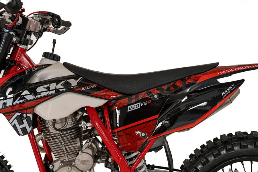 Мотоцикл кроссовый эндуро HASKY F5 Racing 169FMM 250 2023 Фото 9 Мотоцикл кроссовый эндуро HASKY F5 Racing 169FMM 250 2023 Обзор-Фото 9