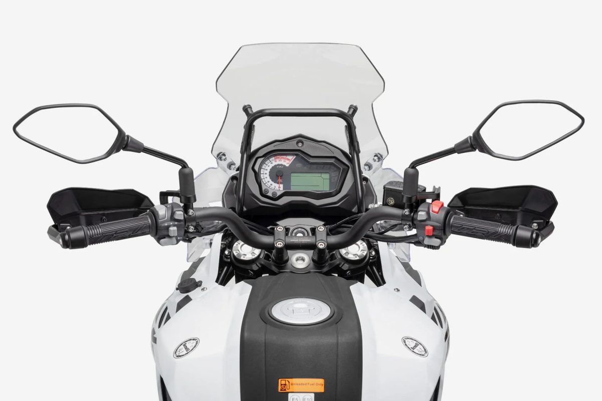 Мотоцикл BENELLI TRK 502 X ТУРЭНДУРО Фото 9 Мотоцикл BENELLI TRK 502 X ТУРЭНДУРО Обзор-Фото 9