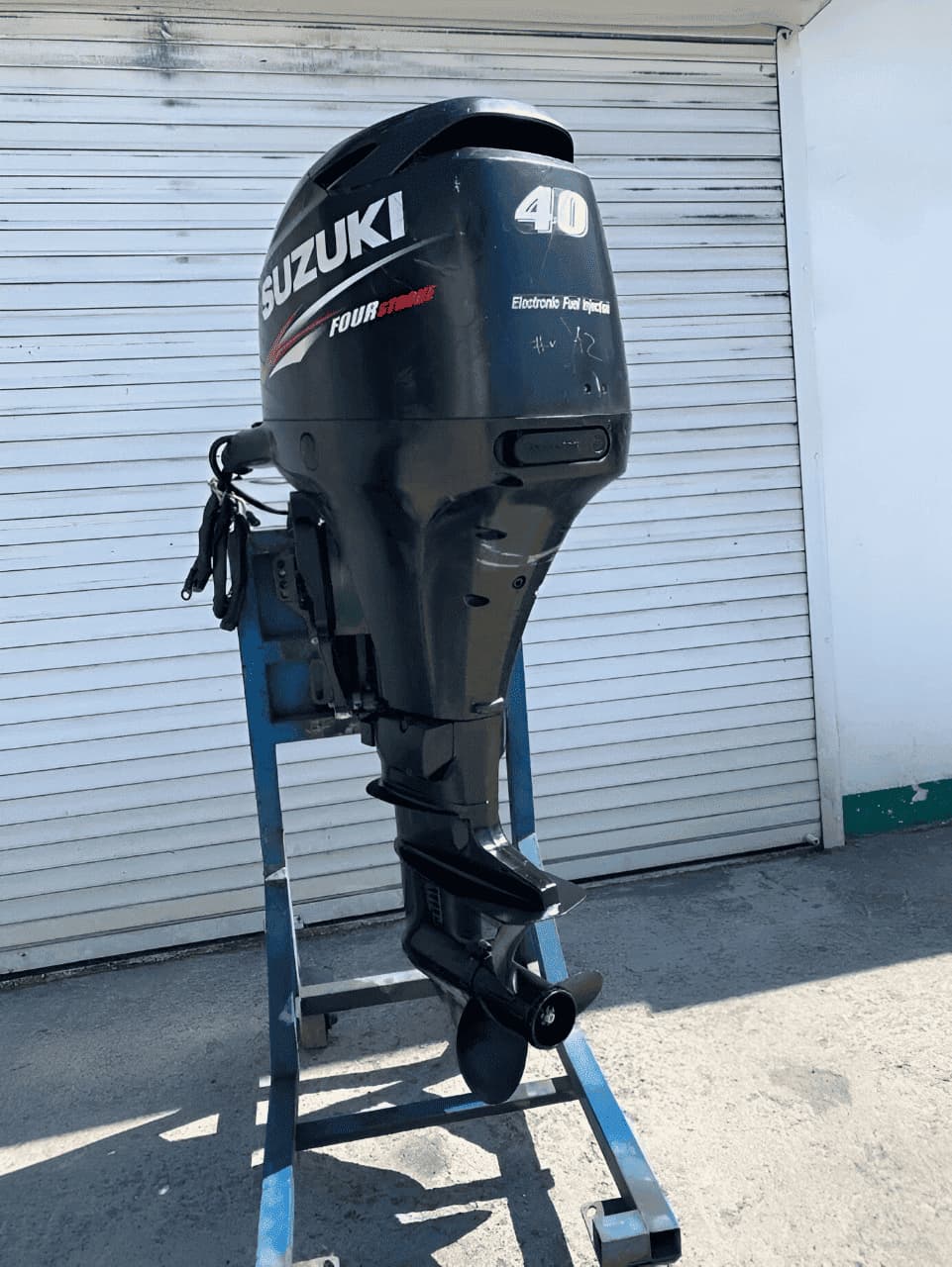 4x-тактный лодочный мотор SUZUKI DF40АTL Б/У 2020 Фото 3 4x-тактный лодочный мотор SUZUKI DF40АTL Б/У 2020 Обзор-Фото 3