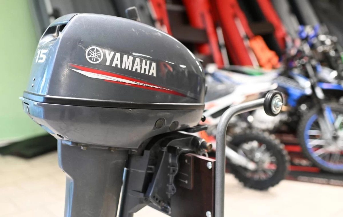 2х-тактный лодочный мотор YAMAHA 15FMHS Б/У Фото 2 2х-тактный лодочный мотор YAMAHA 15FMHS Б/У Обзор-Фото 2
