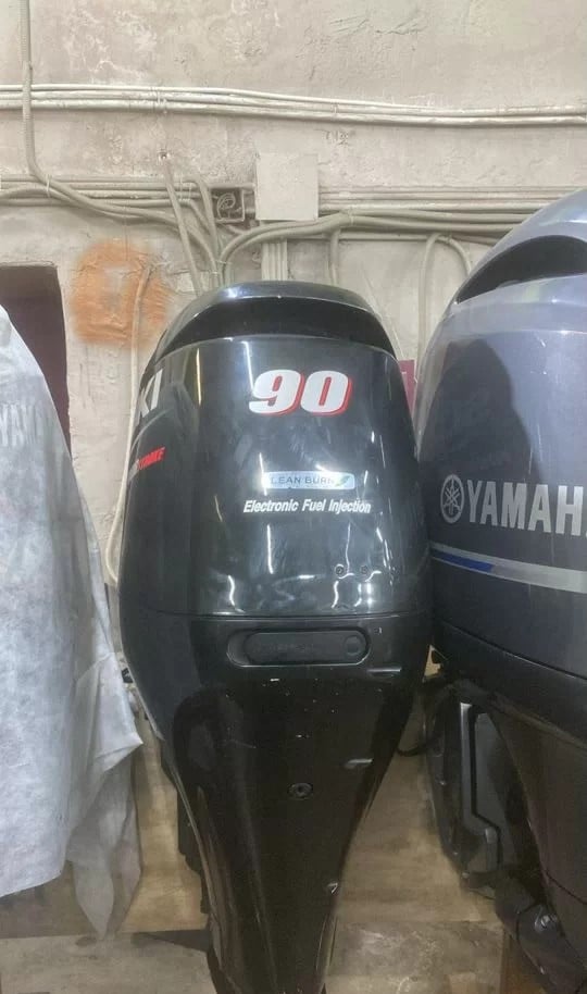 4х-тактный лодочный мотор SUZUKI DF90ATL Б/У Фото 3 4х-тактный лодочный мотор SUZUKI DF90ATL Б/У Обзор-Фото 3
