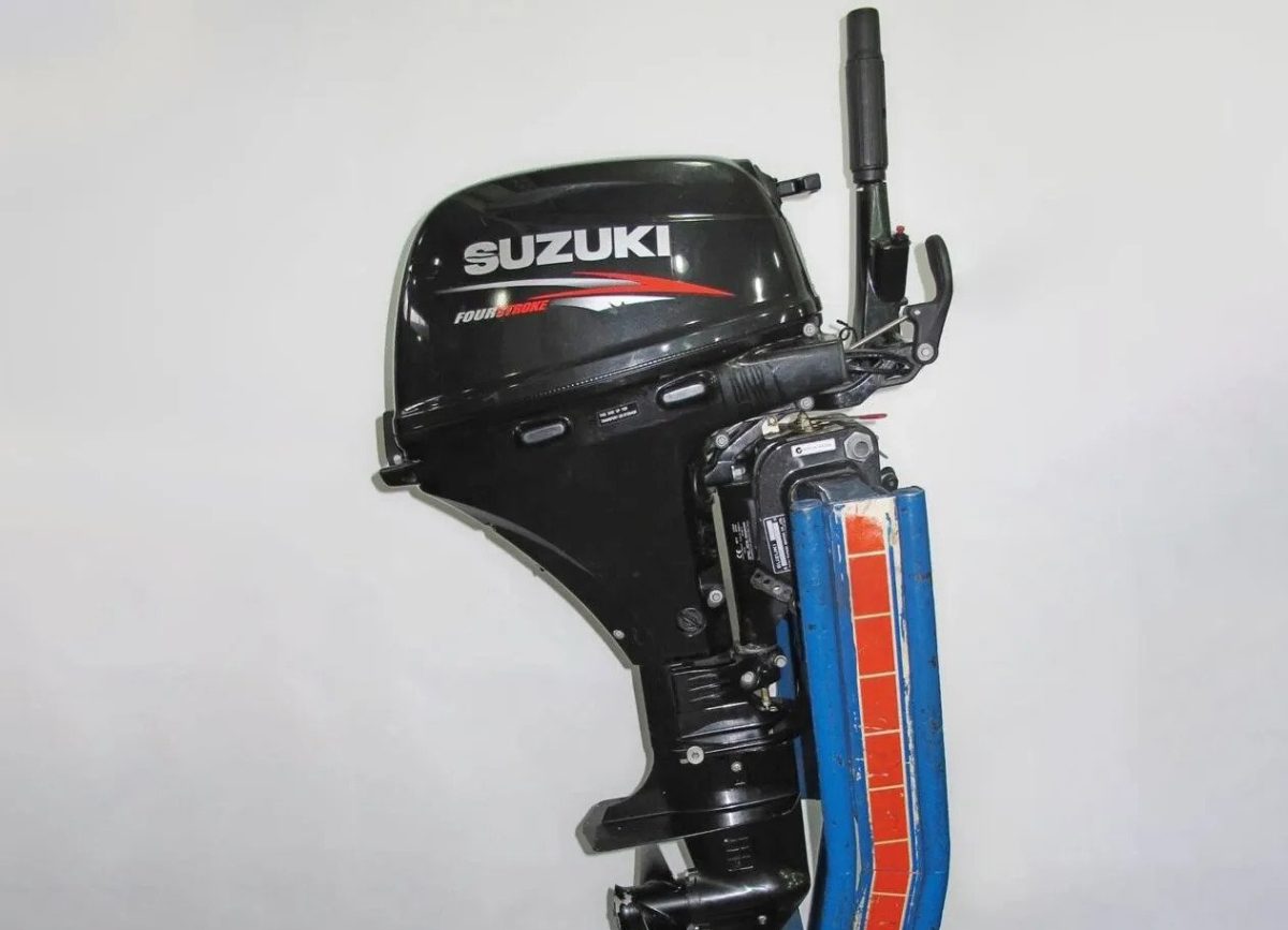 4х-тактный лодочный мотор SUZUKI DF15AS Б/У Фото 1 4х-тактный лодочный мотор SUZUKI DF15AS Б/У Обзор-Фото 1