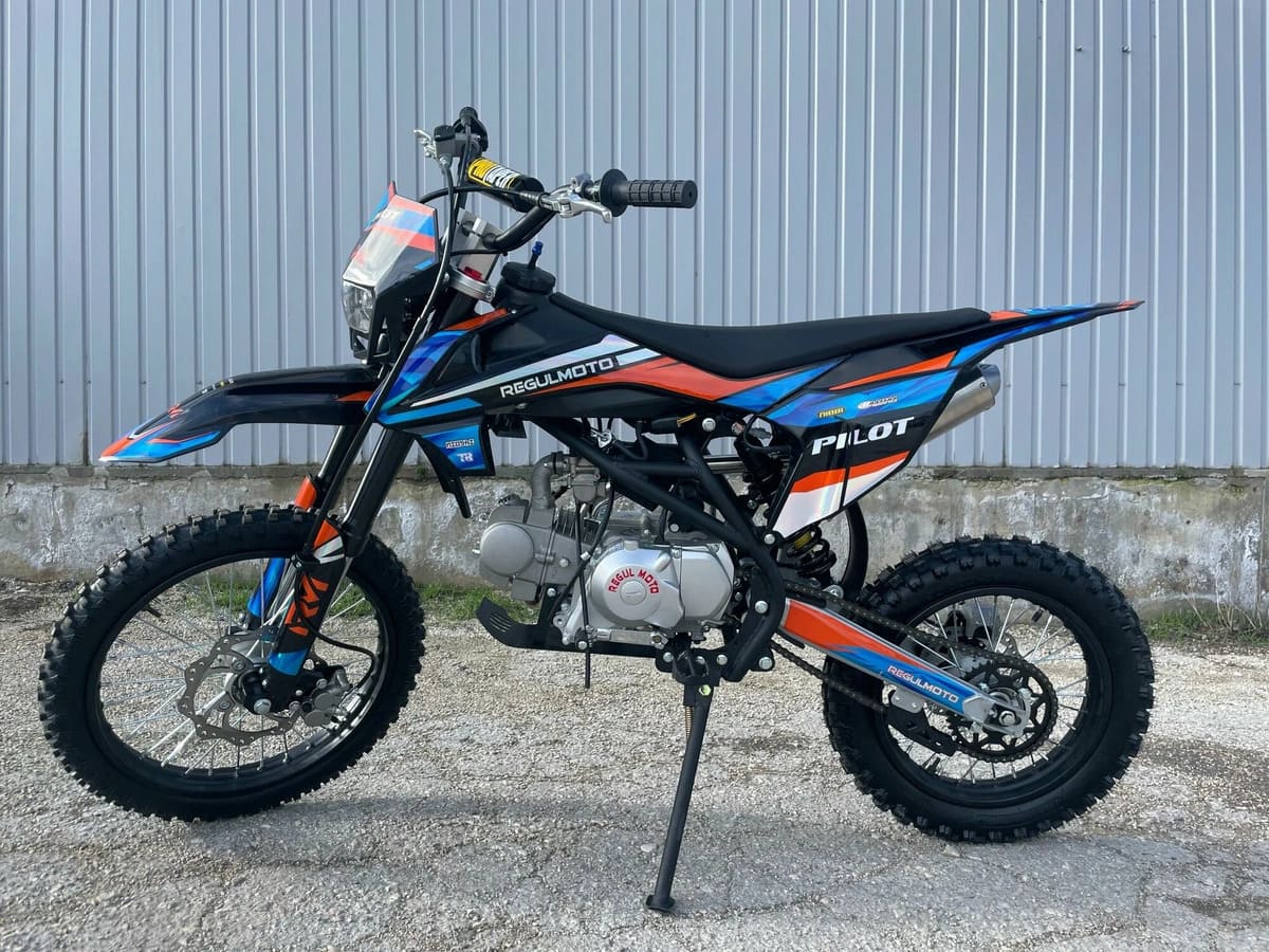 Питбайк REGULMOTO Pilot EM 17/14 (2023) Фото 2 Питбайк REGULMOTO Pilot EM 17/14 (2023) Обзор-Фото 2