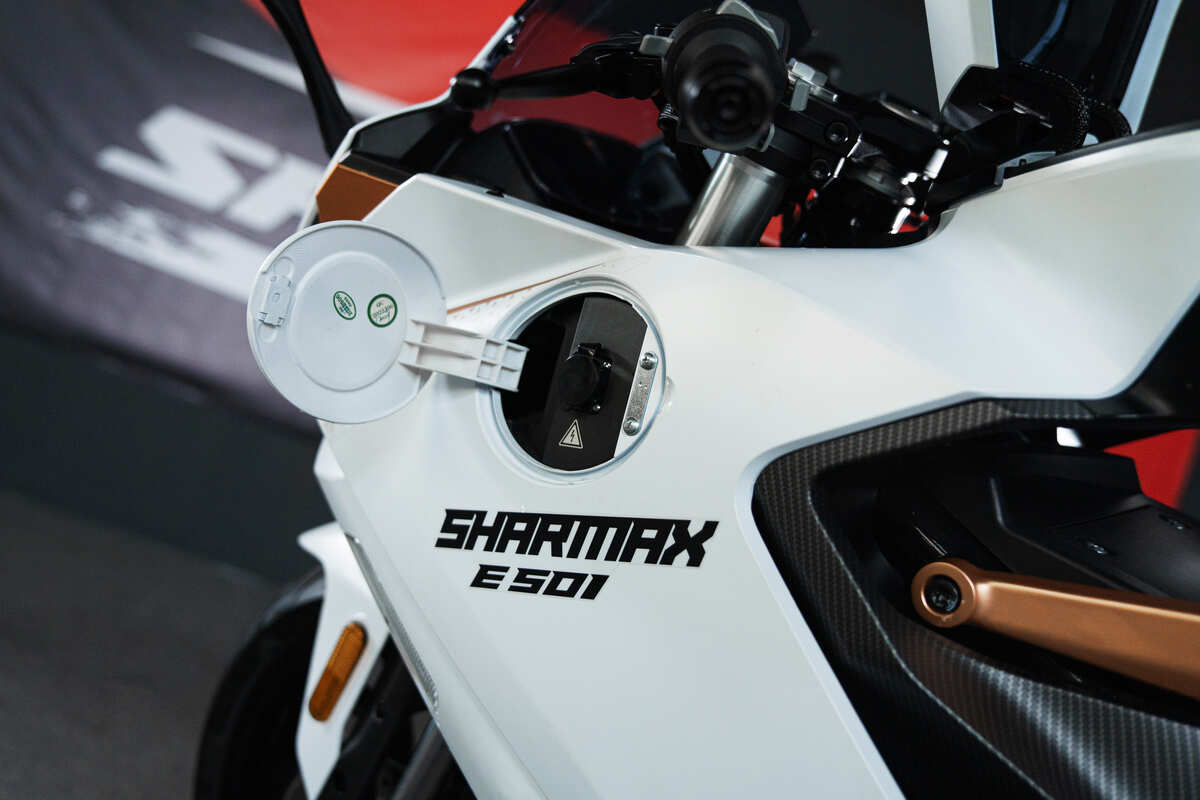 Электромотоцикл SHARMAX E-GP501 (72V/90Аh) Фото 77 Электромотоцикл SHARMAX E-GP501 (72V/90Аh) Обзор-Фото 77