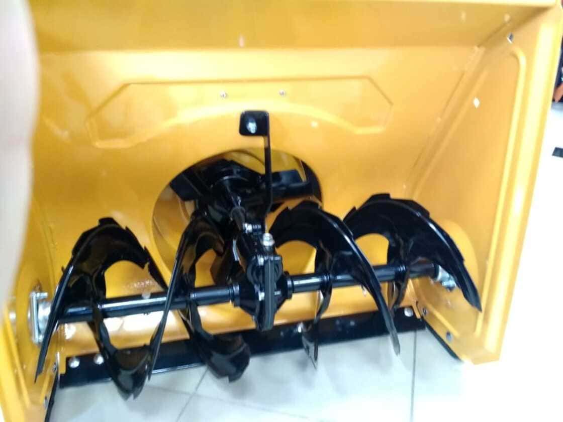 Снегоуборщик ALASKA KCM 24 D Фото 3 Снегоуборщик ALASKA KCM 24 D Обзор-Фото 3