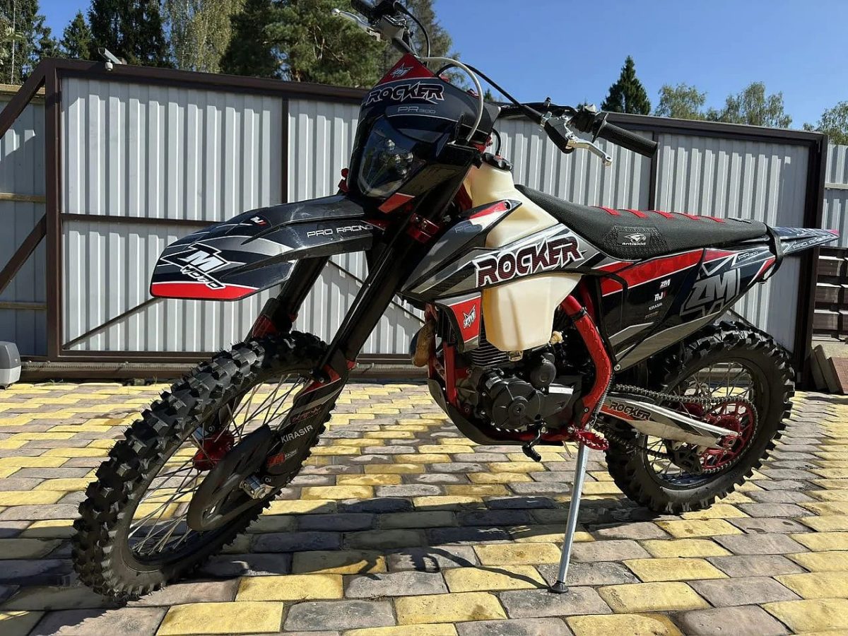 Мотоцикл кроссовый эндуро ZM ROCKER PR300 Б/У Фото 1 Мотоцикл кроссовый эндуро ZM ROCKER PR300 Б/У Обзор-Фото 1