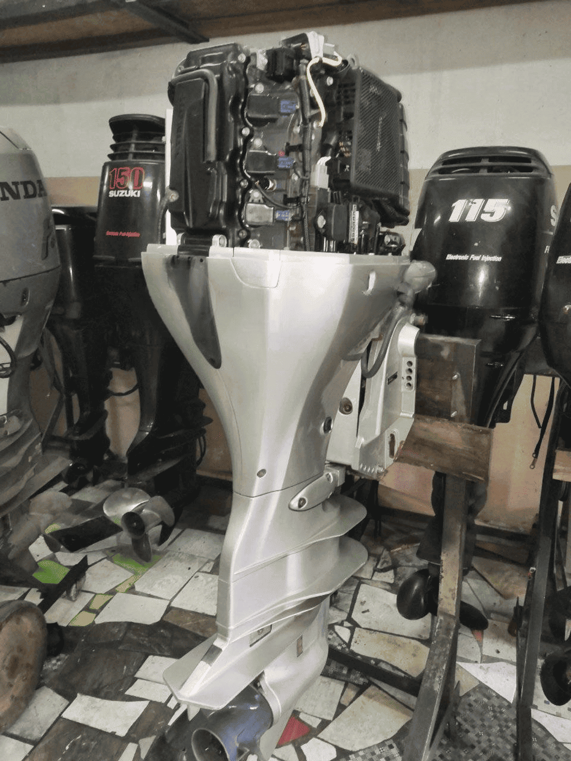 4х-тактный лодочный двигатель HONDA BF 90 LRTU Фото 5 4х-тактный лодочный двигатель HONDA BF 90 LRTU Обзор-Фото 5