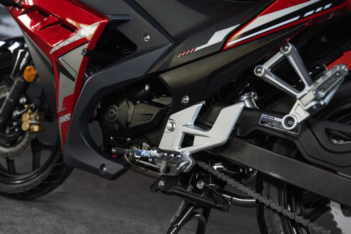 Мотоцикл SHARMAX GP 301D Фото 24 Мотоцикл SHARMAX GP 301D Обзор-Фото 24