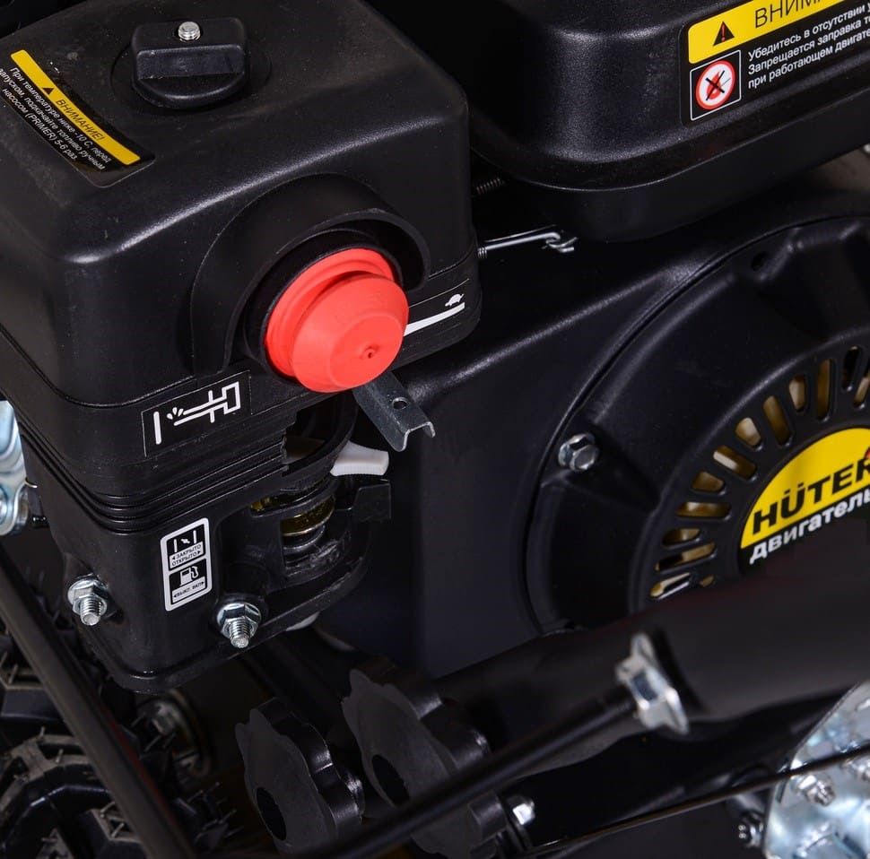 Снегоуборщик HUTER SGC 6.5 Фото 9 Снегоуборщик HUTER SGC 6.5 Обзор-Фото 9