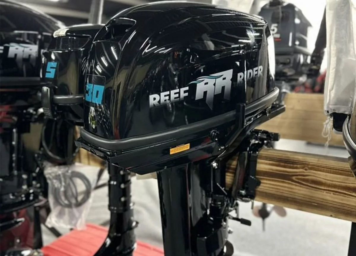 2х-тактный лодочный мотор REEF RIDER RR30FHS Б/У Фото 1 2х-тактный лодочный мотор REEF RIDER RR30FHS Б/У Обзор-Фото 1