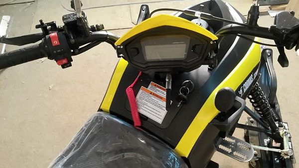Снегоход CRONUS TT200P Фото 3 Снегоход CRONUS TT200P Обзор-Фото 3