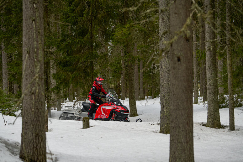 Снегоход OSM SM1000 Фото 3 Снегоход OSM SM1000 Обзор-Фото 3
