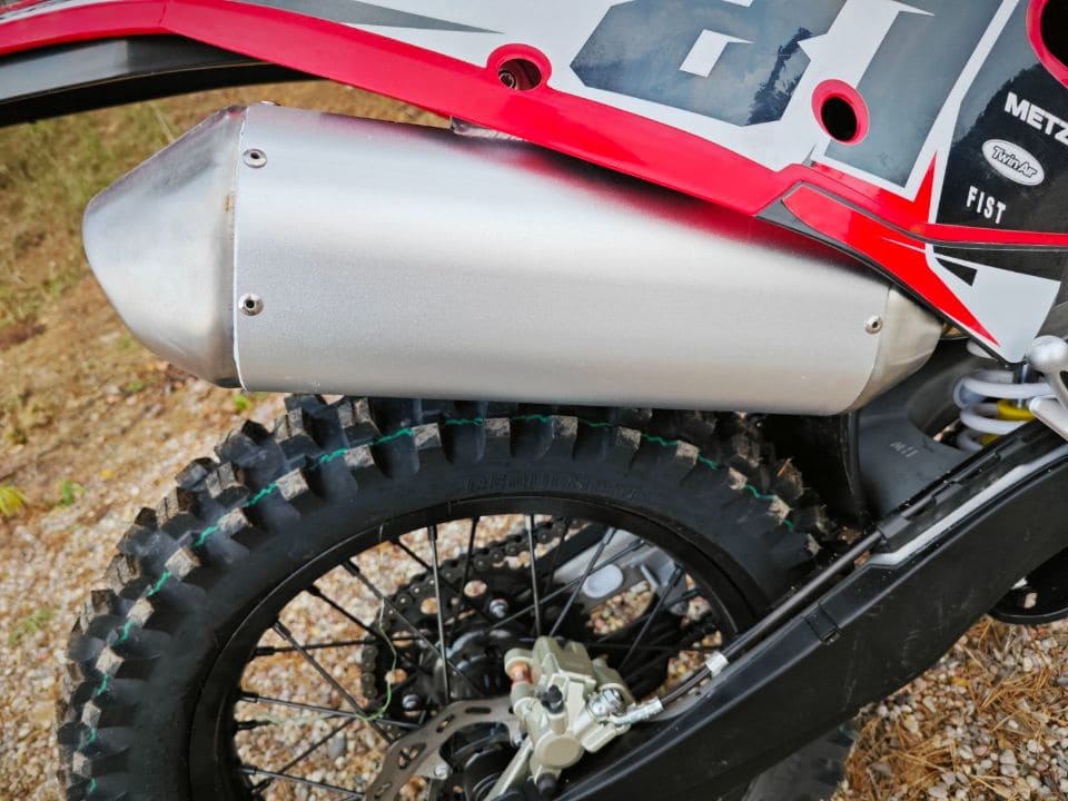 Мотоцикл кроссовый эндуро REGULMOTO Holeshot Red Edition Фото 34 Мотоцикл кроссовый эндуро REGULMOTO Holeshot Red Edition Обзор-Фото 34