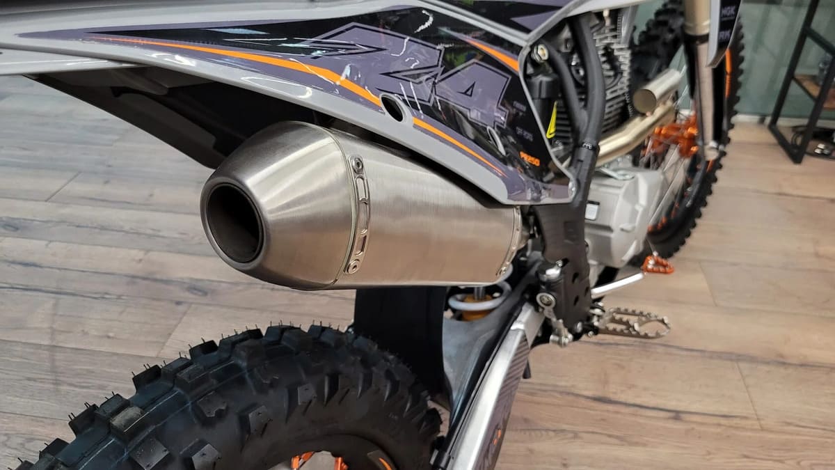 Мотоцикл кроссовый эндуро JHL Z4 PR250 (172FMM-5) Фото 10 Мотоцикл кроссовый эндуро JHL Z4 PR250 (172FMM-5) Обзор-Фото 10