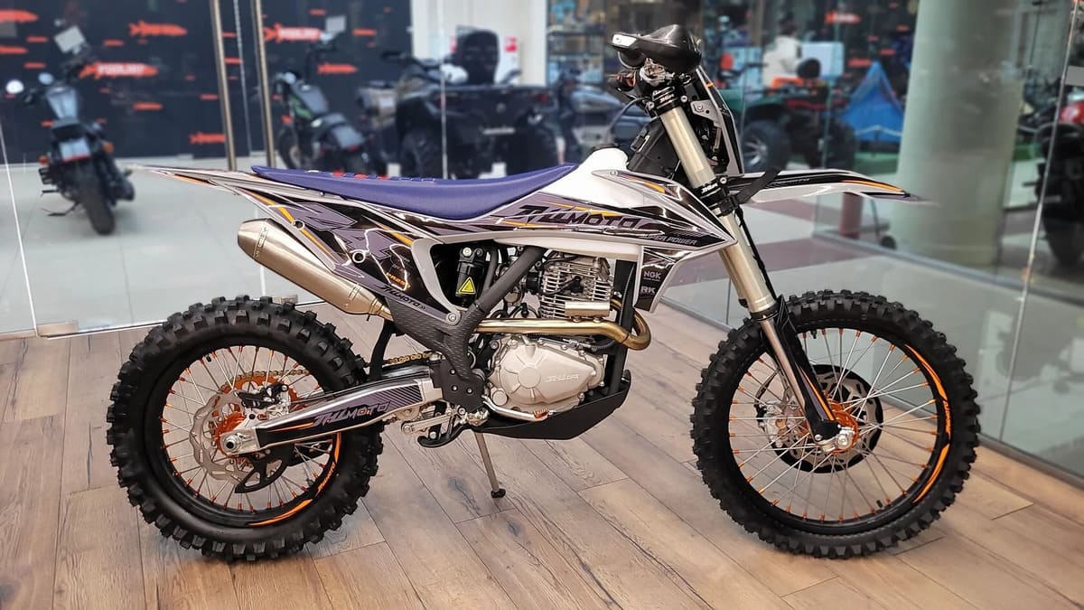 Мотоцикл кроссовый эндуро JHL Z4 PR250 (172FMM-5) Фото 2 Мотоцикл кроссовый эндуро JHL Z4 PR250 (172FMM-5) Обзор-Фото 2