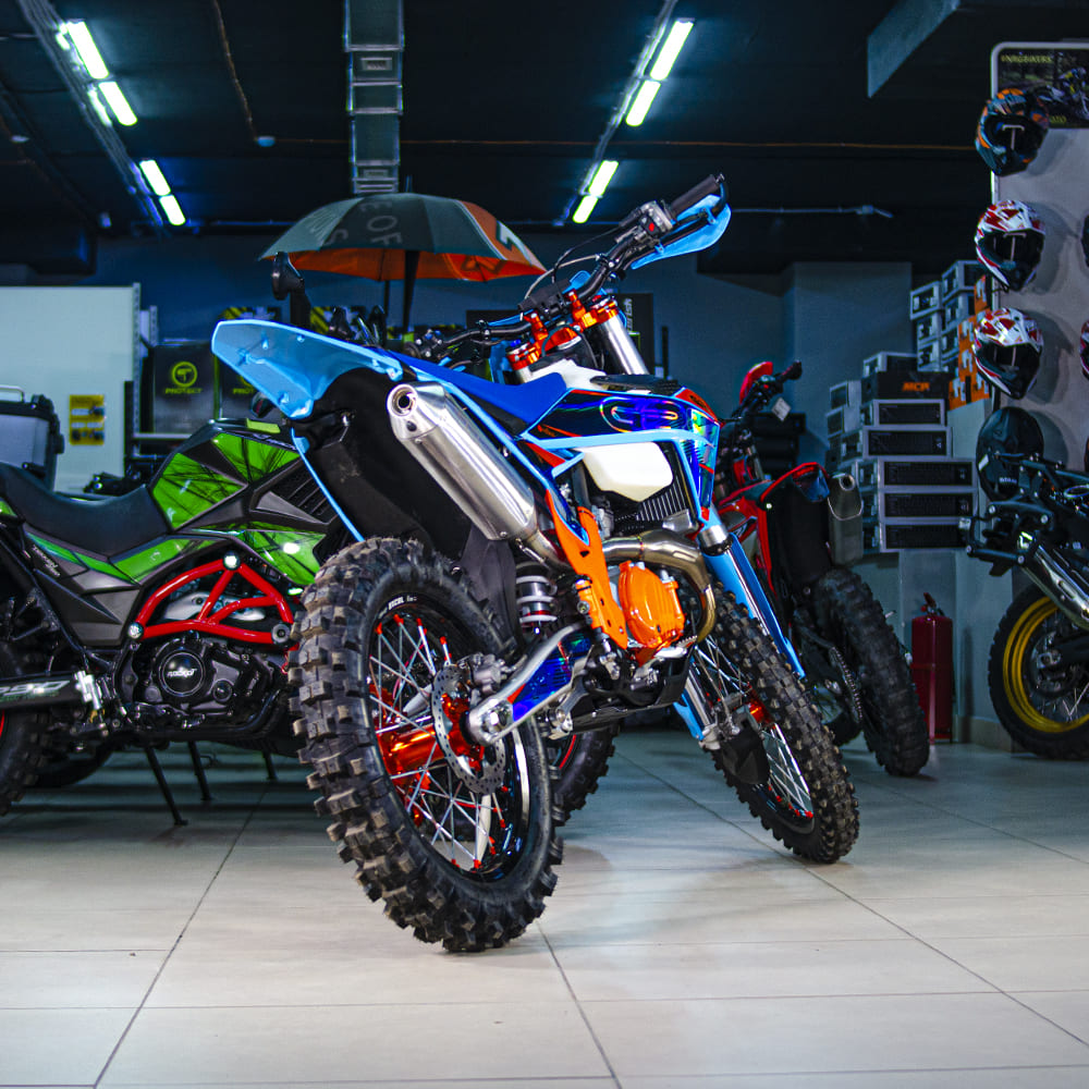 Мотоцикл кроссовый эндуро GR8 F300L (4T NC300S) Enduro RR 2024 Фото 12 Мотоцикл кроссовый эндуро GR8 F300L (4T NC300S) Enduro RR 2024 Обзор-Фото 12