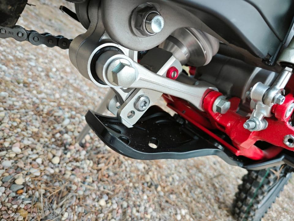 Мотоцикл кроссовый эндуро REGULMOTO Holeshot Red Edition Фото 31 Мотоцикл кроссовый эндуро REGULMOTO Holeshot Red Edition Обзор-Фото 31