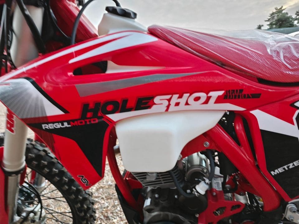 Мотоцикл кроссовый эндуро REGULMOTO Holeshot Red Edition Фото 18 Мотоцикл кроссовый эндуро REGULMOTO Holeshot Red Edition Обзор-Фото 18