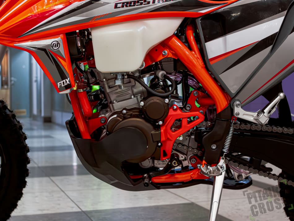 Мотоцикл кроссовый эндуро REGULMOTO Crosstrec 300 Фото 21 Мотоцикл кроссовый эндуро REGULMOTO Crosstrec 300 Обзор-Фото 21
