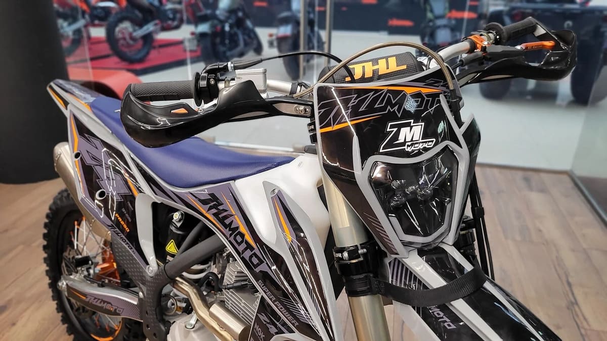 Мотоцикл кроссовый эндуро JHL Z4 PR250 (172FMM-5) Фото 18 Мотоцикл кроссовый эндуро JHL Z4 PR250 (172FMM-5) Обзор-Фото 18