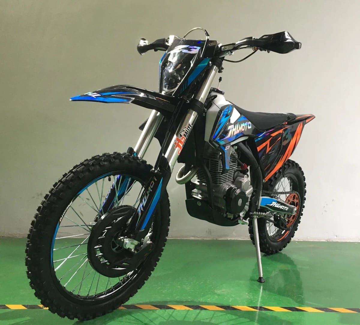 Мотоцикл кроссовый эндуро JHL Z3 CB250 (172FMM-3A) Фото 7 Мотоцикл кроссовый эндуро JHL Z3 CB250 (172FMM-3A) Обзор-Фото 7