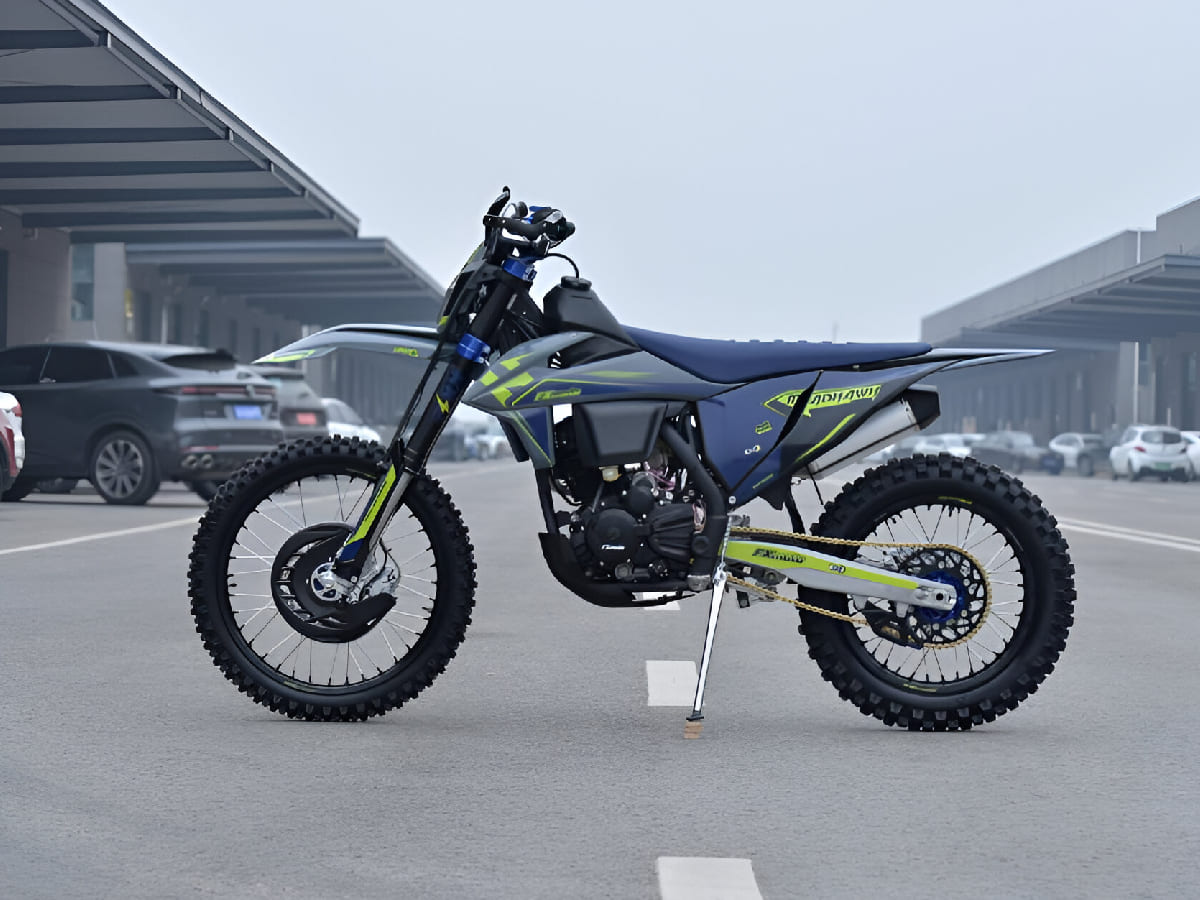 Мотоцикл кроссовый эндуро FXMOTO Madhawk Фото 4 Мотоцикл кроссовый эндуро FXMOTO Madhawk Обзор-Фото 4
