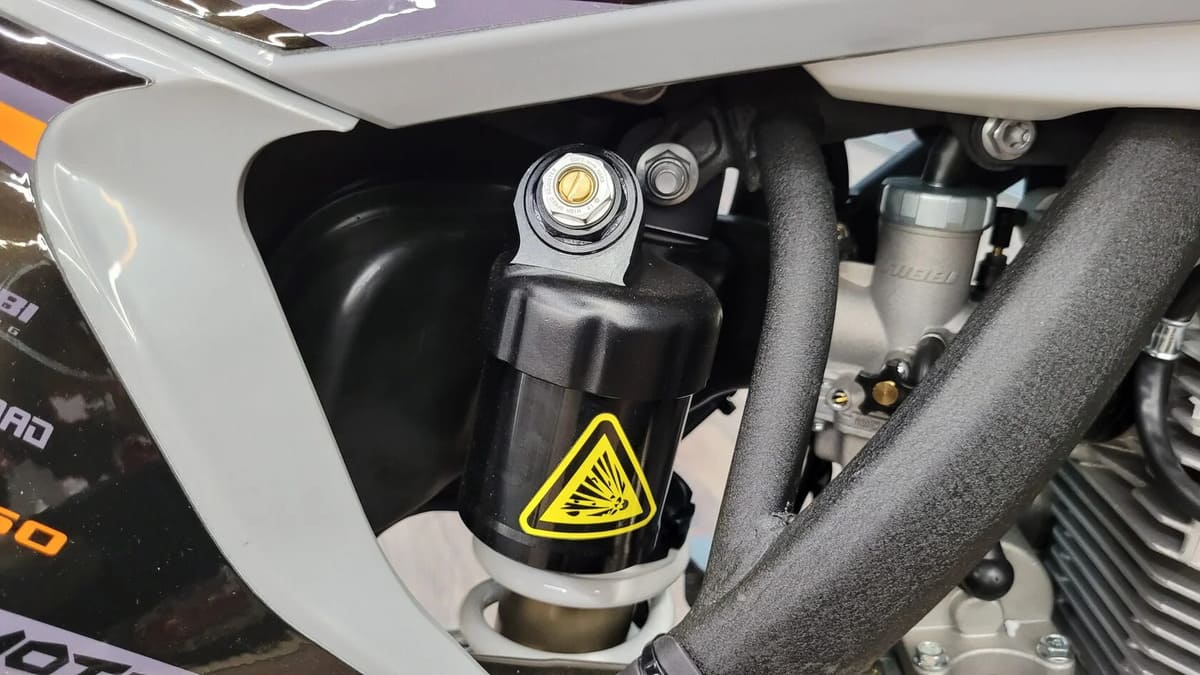 Мотоцикл кроссовый эндуро JHL Z4 PR250 (172FMM-5) Фото 6 Мотоцикл кроссовый эндуро JHL Z4 PR250 (172FMM-5) Обзор-Фото 6