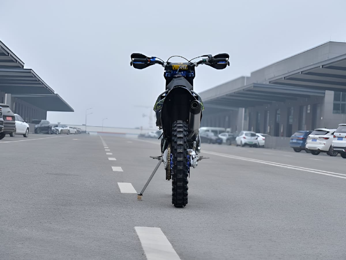 Мотоцикл кроссовый эндуро FXMOTO Madhawk Фото 5 Мотоцикл кроссовый эндуро FXMOTO Madhawk Обзор-Фото 5