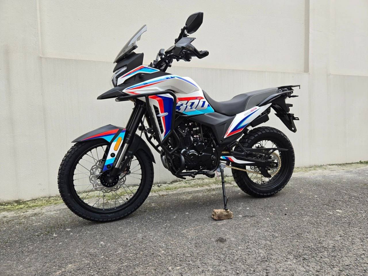 Мотоцикл REGULMOTO XADV ТУРЭНДУРО Фото 2 Мотоцикл REGULMOTO XADV ТУРЭНДУРО Обзор-Фото 2