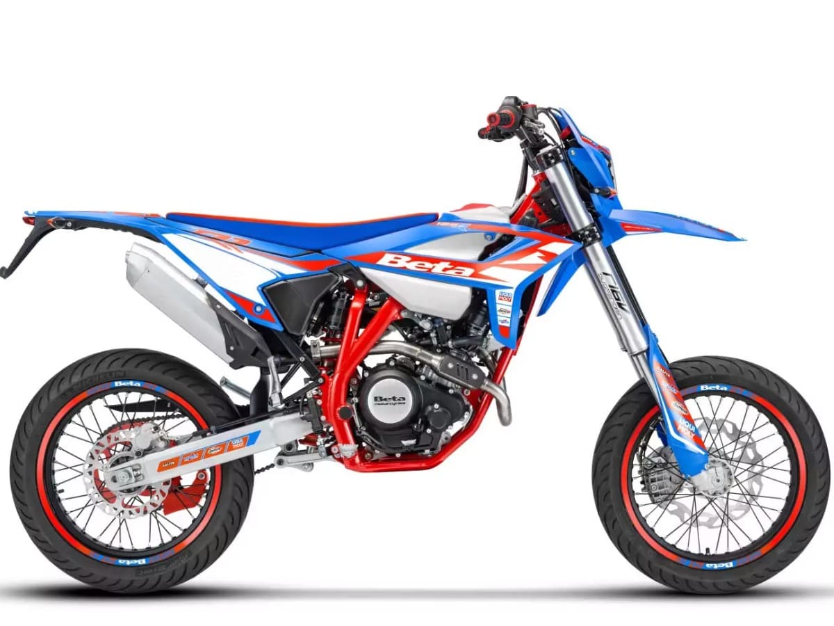 Мотоцикл кроссовый эндуро BETA RR 4T 125 R Фото 1 Мотоцикл кроссовый эндуро BETA RR 4T 125 R Обзор-Фото 1
