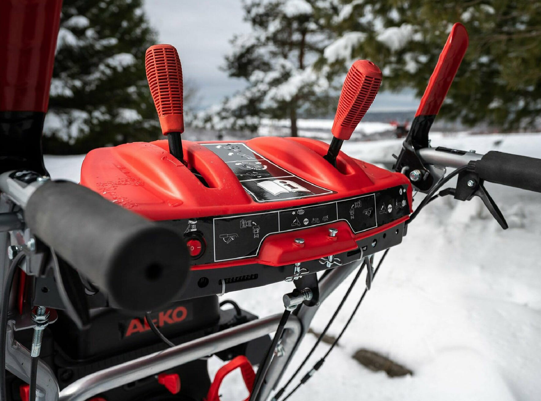 Снегоуборщик AL-KO Premium Snowline 760E Фото 3 Снегоуборщик AL-KO Premium Snowline 760E Обзор-Фото 3