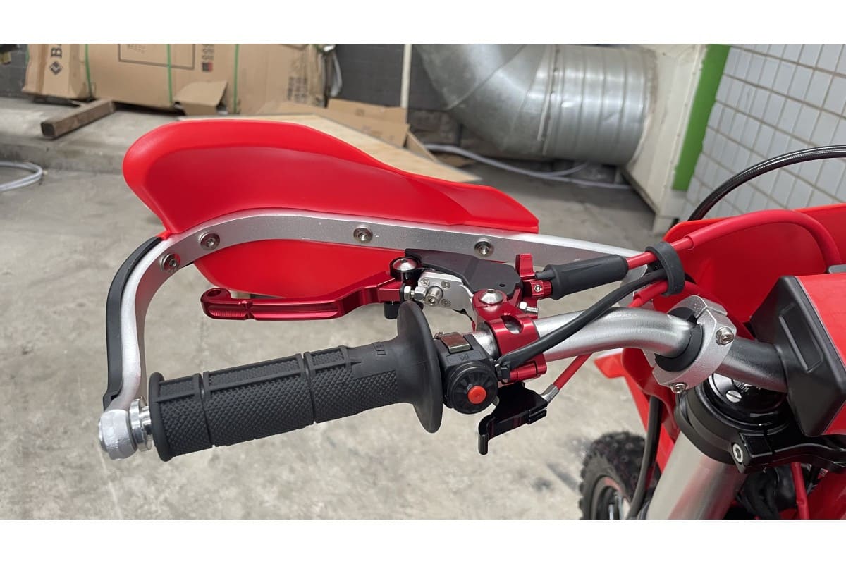 Мотоцикл JHL Z1 CB300F (ZS175FMM) ENDURO Фото 14 Мотоцикл JHL Z1 CB300F (ZS175FMM) ENDURO Обзор-Фото 14
