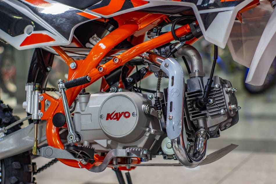 Питбайк KAYO Basic K125EM 17/14 KRZ 2024 Фото 10 Питбайк KAYO Basic K125EM 17/14 KRZ 2024 Обзор-Фото 10