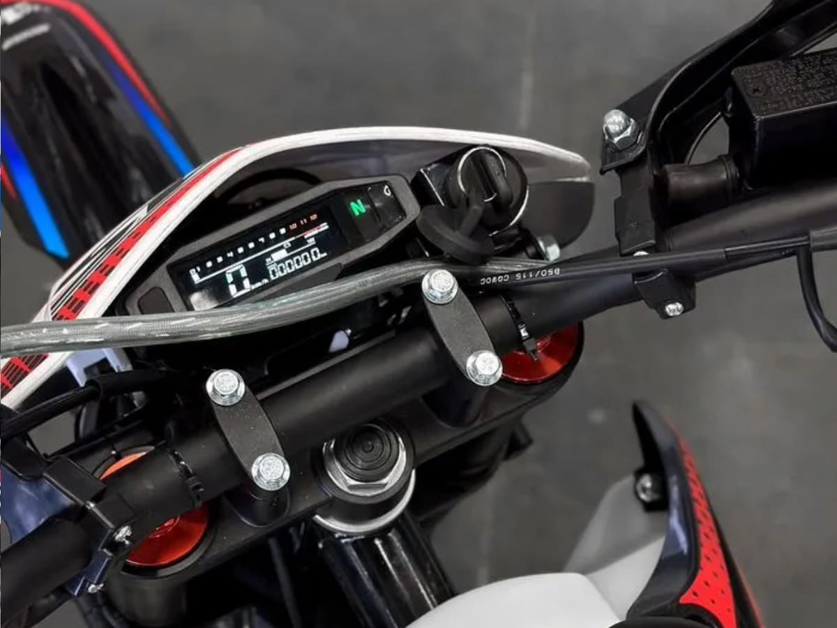 Мотоцикл кроссовый эндуро XAS 300cc Фото 6 Мотоцикл кроссовый эндуро XAS 300cc Обзор-Фото 6