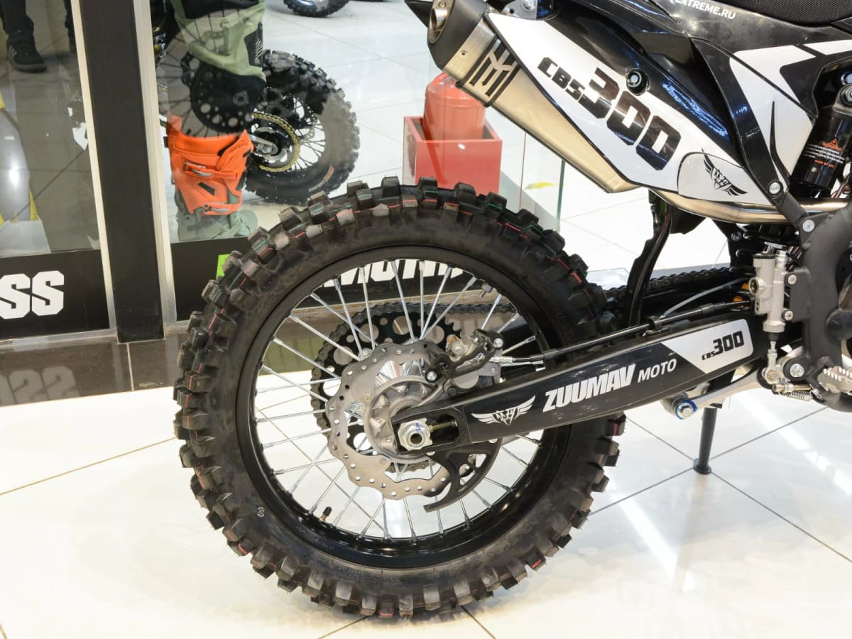 Мотоцикл ZUUMAV K7 CBS-300G ENDURO Фото 11 Мотоцикл ZUUMAV K7 CBS-300G ENDURO Обзор-Фото 11