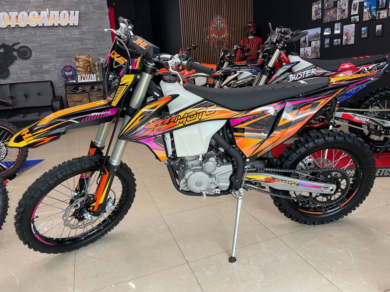 Мотоцикл JHL LX5 NB300 (174MN-5) ENDURO Фото 2 Мотоцикл JHL LX5 NB300 (174MN-5) ENDURO Обзор-Фото 2
