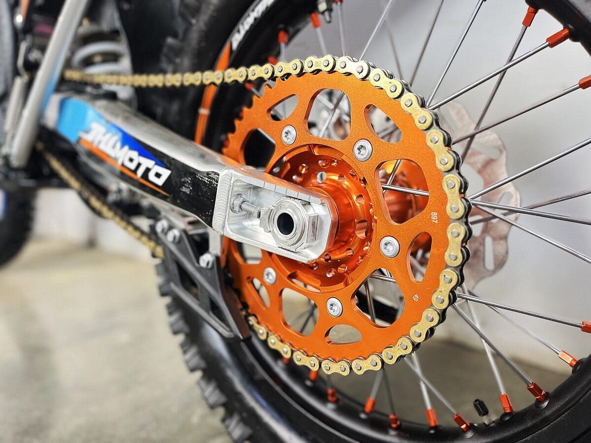 Мотоцикл JHL Z6 NB300 (174MN-5) ENDURO Фото 9 Мотоцикл JHL Z6 NB300 (174MN-5) ENDURO Обзор-Фото 9