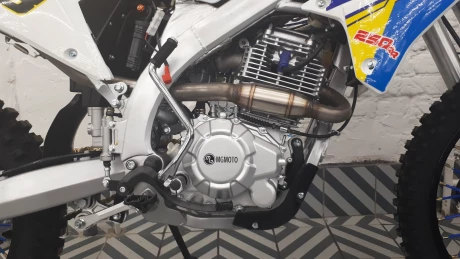 Мотоцикл кроссовый эндуро MGMOTO MZK 250 CROSS Фото 4 Мотоцикл кроссовый эндуро MGMOTO MZK 250 CROSS Обзор-Фото 4