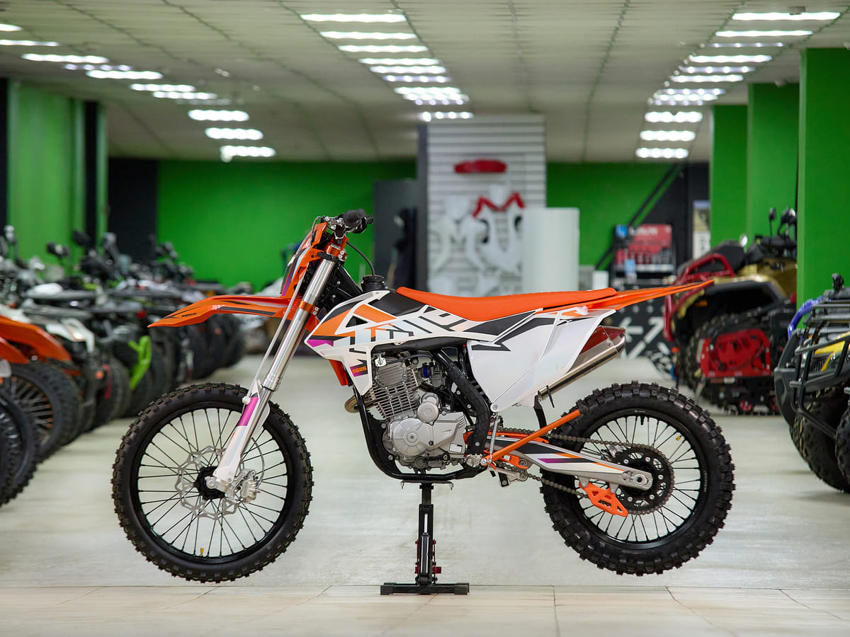 Мотоцикл KEWS K16 PR300 21/18 ENDURO Фото 2 Мотоцикл KEWS K16 PR300 21/18 ENDURO Обзор-Фото 2