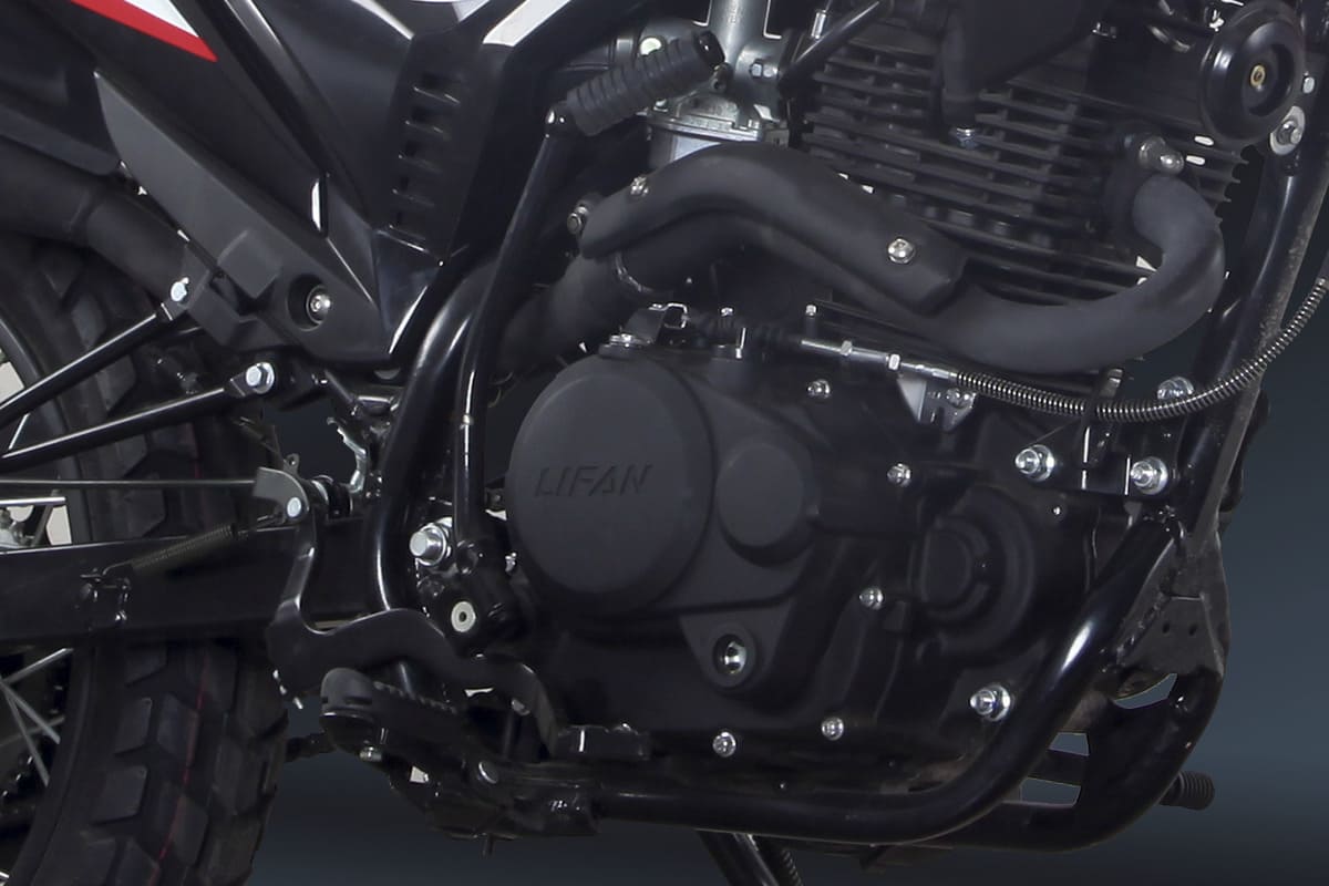 Мотоцикл LIFAN LF250GY-4D ТУРЭНДУРО Фото 6 Мотоцикл LIFAN LF250GY-4D ТУРЭНДУРО Обзор-Фото 6