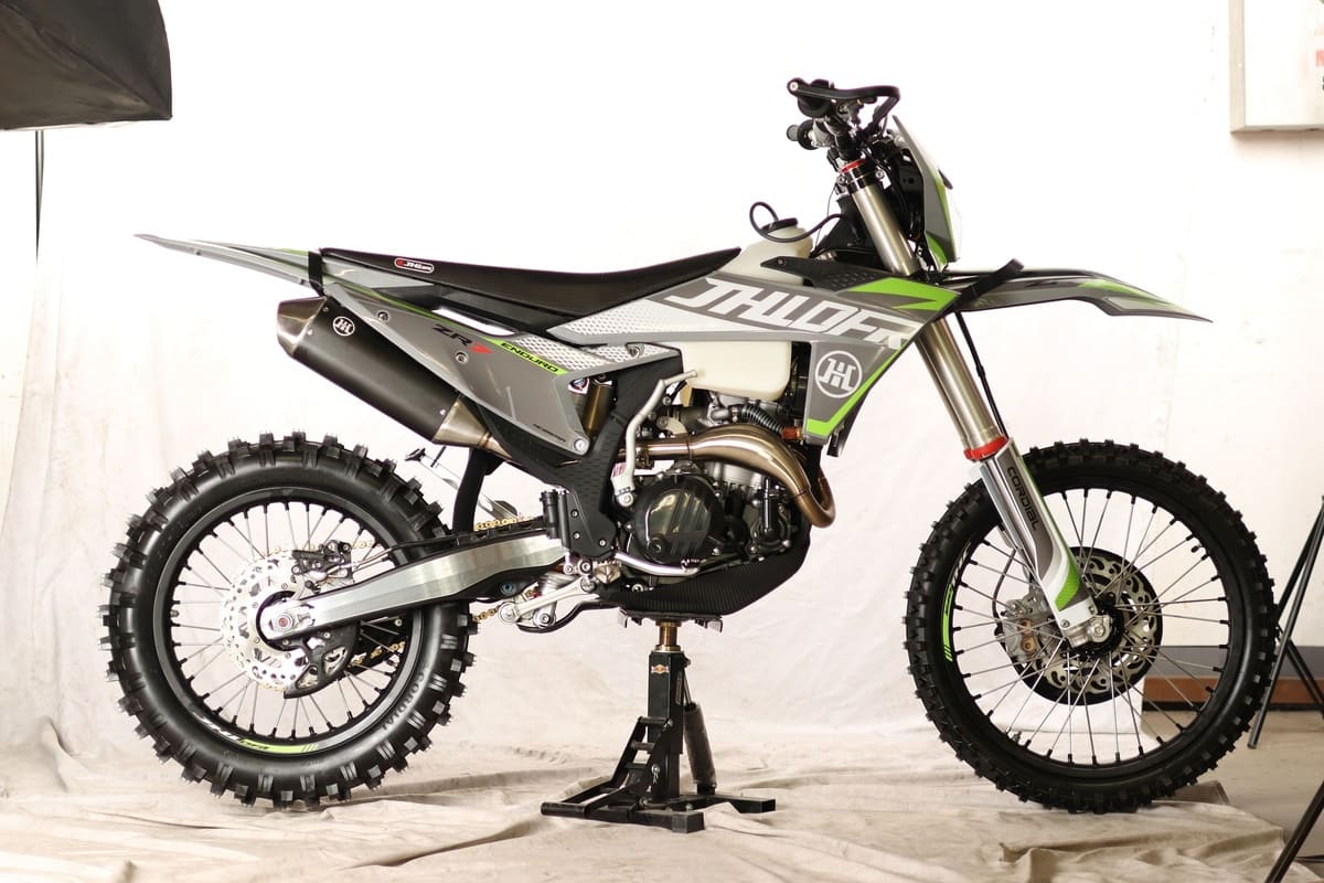 Мотоцикл JHL ZR7 NC250SR (177MM) ENDURO Фото 3 Мотоцикл JHL ZR7 NC250SR (177MM) ENDURO Обзор-Фото 3