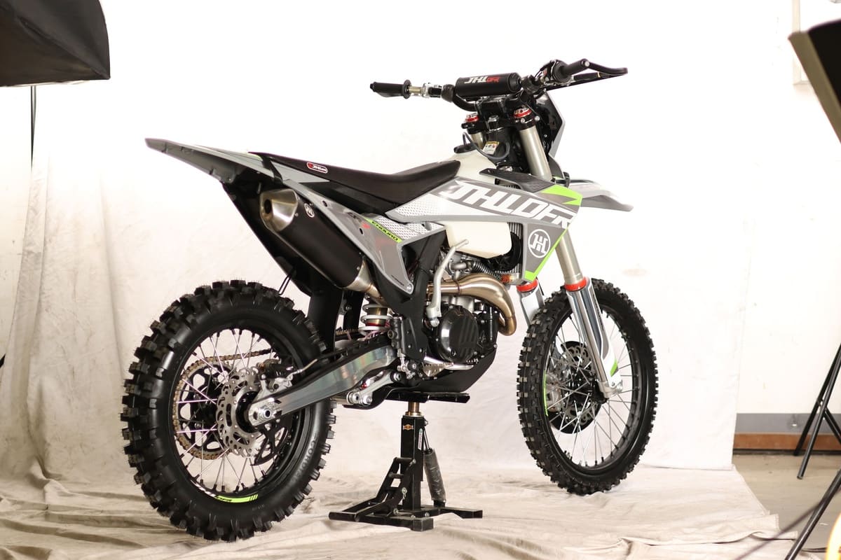 Мотоцикл JHL ZR7 NC250SR (177MM) ENDURO Фото 6 Мотоцикл JHL ZR7 NC250SR (177MM) ENDURO Обзор-Фото 6