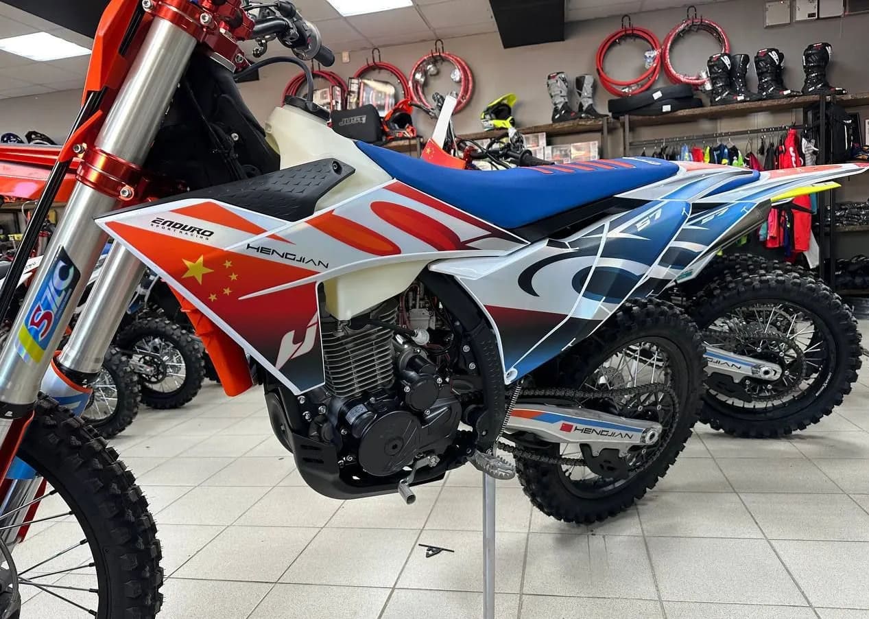Мотоцикл HENGJIAN S7-YB300H ENDURO Фото 4 Мотоцикл HENGJIAN S7-YB300H ENDURO Обзор-Фото 4