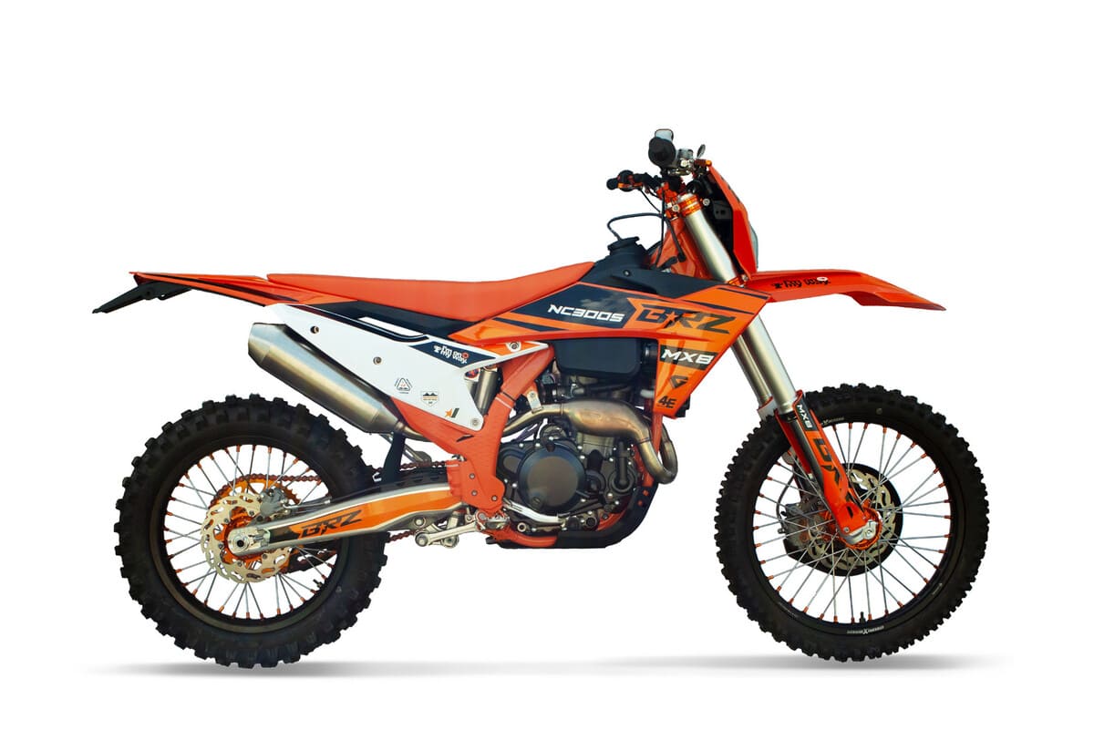 Мотоцикл BRZ MX8 NC300s 24 ENDURO Фото 1 Мотоцикл BRZ MX8 NC300s 24 ENDURO Обзор-Фото 1